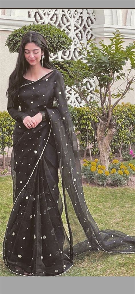 Pin By Syd Nusaiba On Saree Pakistani Dresses Simple Pakistani