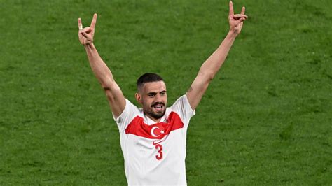 Nach Wolfsgru Bei Em Spiel Uefa Sperrt Demiral F R Zwei Spiele