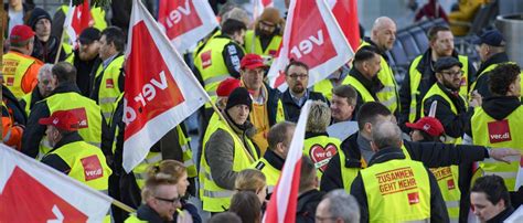 In Berlin Und Brandenburg Gewerkschaft Verdi Ruft Zu Warnstreiks Im