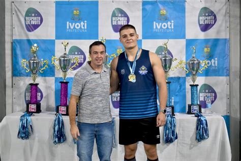 Gaúcho e Confraria são os grandes vencedores do Campeonato Municipal d