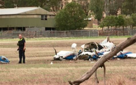 Chocan Dos Avionetas En Pleno Vuelo En Australia Hay Muertos