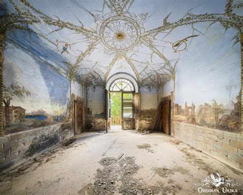 Villa Bella Vista Spider Web Italy Obsidian Urbex Photography