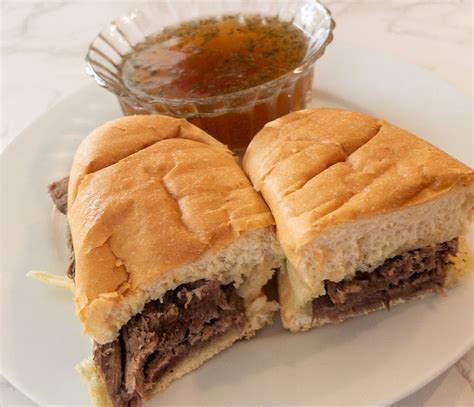 Slow Cooker Italian Roast Beef Sandwich With Homemade Au Jus