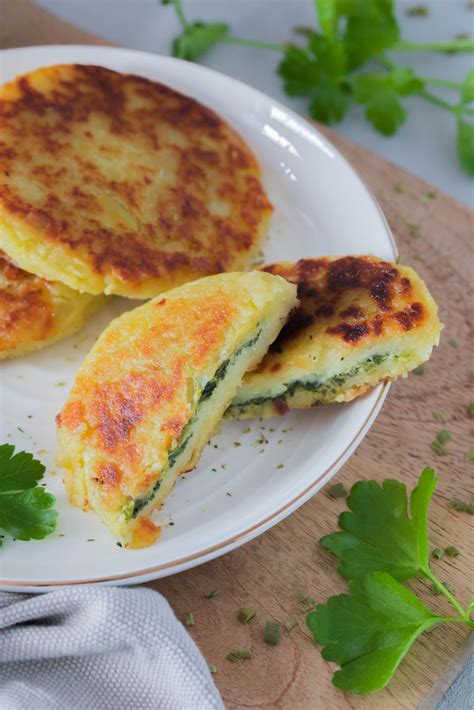 Gefüllte Kartoffeltaler mit Spinat Frischkäse Lieblingszwei Foodblog