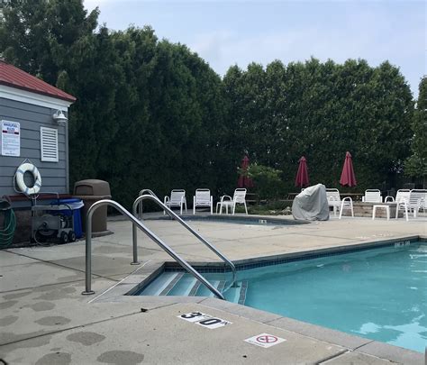 Sheboygan: Pool! Hot tub! And other great surprises. | Shellerina's Blog