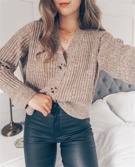 How To Style S Cropped Knit Cardigan Trend Ferbena