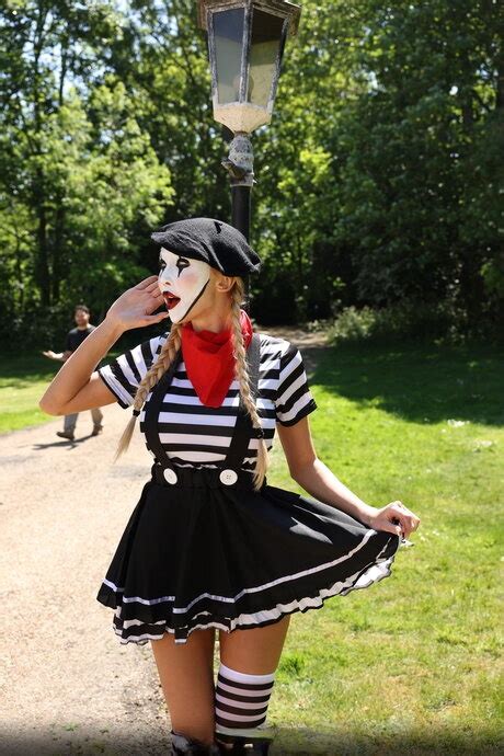 Horny Hostel Nude Images CoedCherry