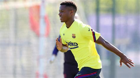 Barcelona’s Ansu Fati Struggling With Knee Injury Ahead of La Liga Restart