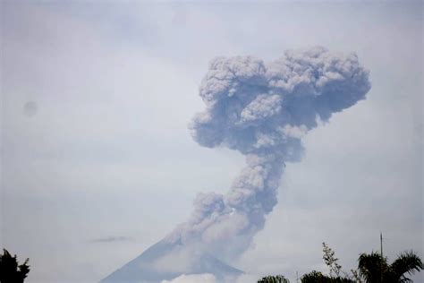 Presenta Popocat Petl Explosiones Y Lanzamiento De Incandescencia