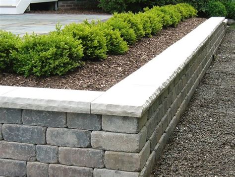 Capped Retaining Wall With Bedford Limestone Cap