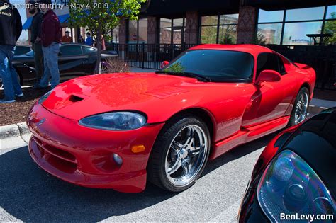 Red Dodge Viper Gts