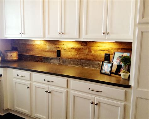 20 Reclaimed Wood Kitchen Backsplash