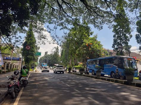 Ingar Bingar Jalan Dago Bandung Dulu Dan Sekarang Jabar