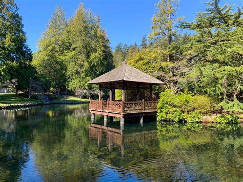 Jigsaw Puzzle A Peaceful Pavillion In The Japanese Garden In Hatley