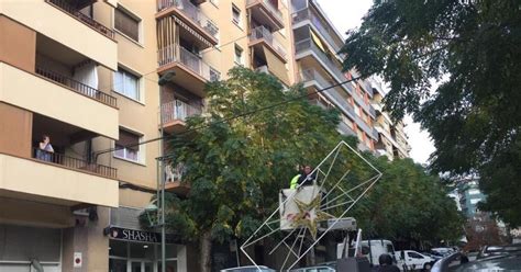 L Enllumenat De Nadal Del Carrer Mallorca En Marxa