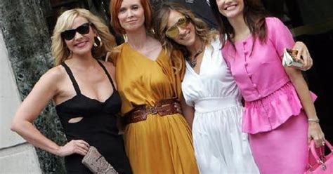 PHOTOS Sex and The City 2 Sarah Jessica Parker a retrouvé ses copines Premiere fr