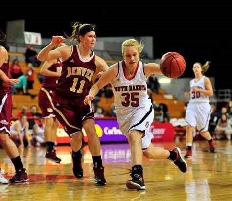 USD Women Start Second Half Just The Same - USD Coyote Nation