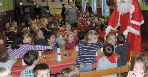 Golbey Père Noël à Golbey à la maternelle du Centre