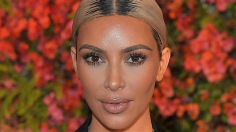 Kim Kardashians Skin Care Routine Features The Ordinary Retinoid Serum