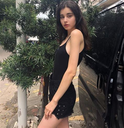 Vẻ ngoài đẹp tựa thiên thần của hot girl đẹp nhất nhì Ukraine Titanic Nơi mọi thứ được chia sẻ