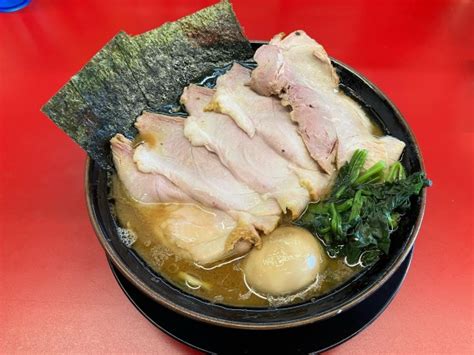 『チャーシュー麺（5枚）＋大盛＋味玉、麺固め、味濃く、脂多め』王道家直伝 との丸家 八潮店のレビュー ラーメンデータベース