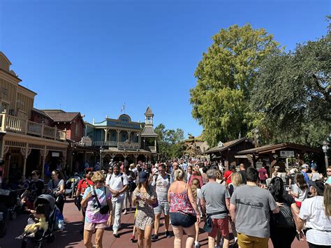 PHOTO REPORT: Magic Kingdom 10/8/22 (Christmas Spirit Jersey, Holiday