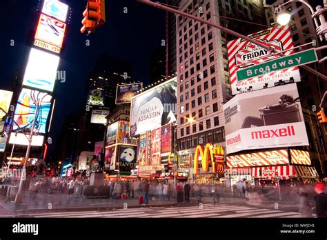 Night scene of Broadway at Times Square in Manhattan (New York City ...