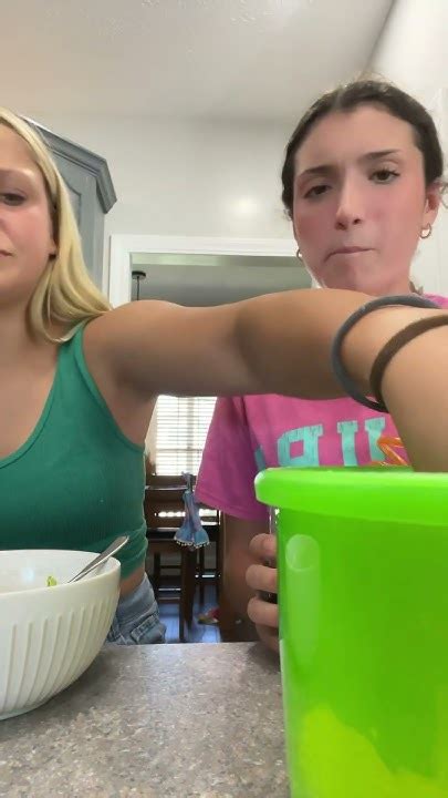 Munchin!!! - YouTube
