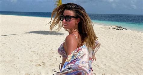 Julia Wieniawa pręży się w bikini na rajskich wakacjach Ale widok