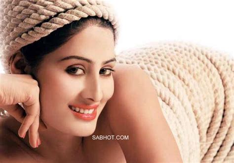 Sexy Masala Babe Arjumman Mughal Hot Pics Collection