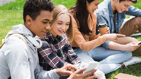 Ask An Expert — Nine Tips To Help Youth Manage Screen Time