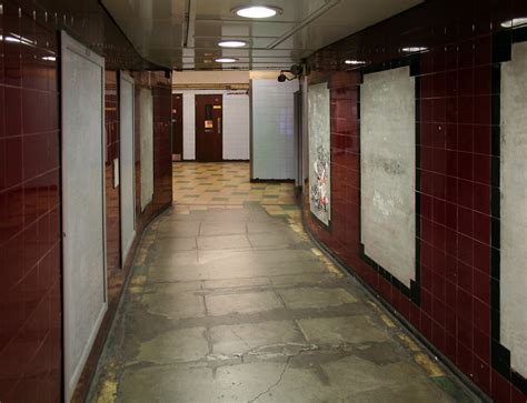 Notting Hill Gate Underground Station 1959 Bowroaduk Flickr