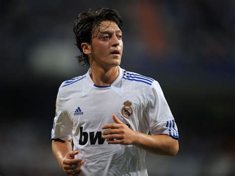 Mesut Ozil Famous Face Real Madrid Football Football Wallpaper