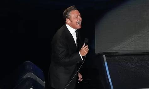 Luis Miguel celebra sus 40 años de trayectoria artística como un ícono