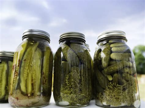 how much water to add to pressure canner