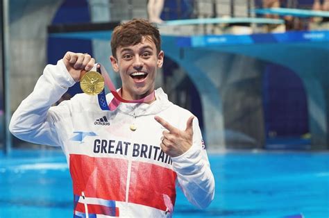 Tom Daley Revela Avisos Antes De Se Assumir Gay Vais Ficar Sem Patroc Nios