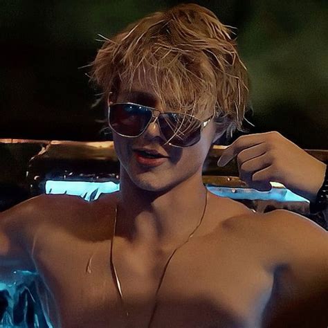 Pin By Emb On Obx Actors Hot Actors Outer Banks