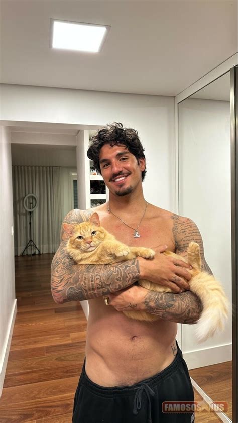 Gabriel Medina Exibe O Pelos Pubianos Em Foto Fotos De P Nis