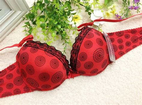 Épinglé sur ma lingerie
