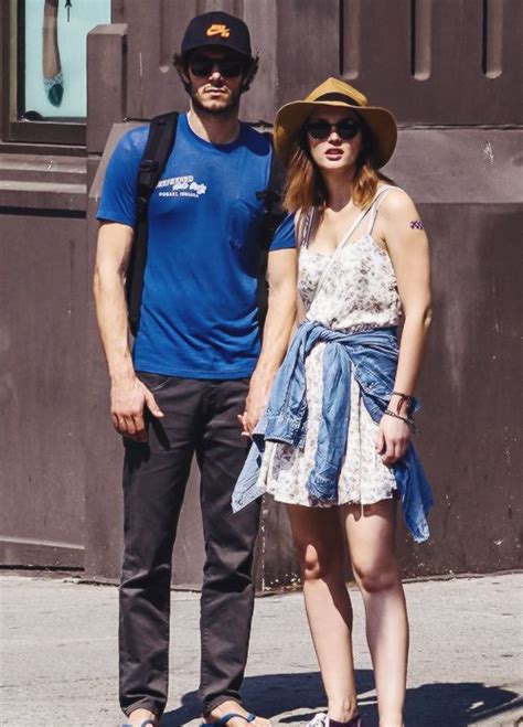 Leighton Meester Hands Naked Onlyfans