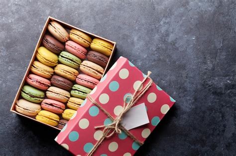 Premium Photo Colorful Macaroons In A Box