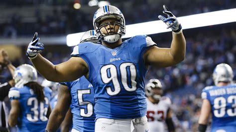 Report: Ndamukong Suh gets record contract from Dolphins - Sports ...