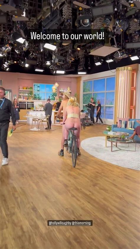Phillip Schofield Shares Glimpse Of Nude This Morning Guests As They Re Cut From Show The Mirror