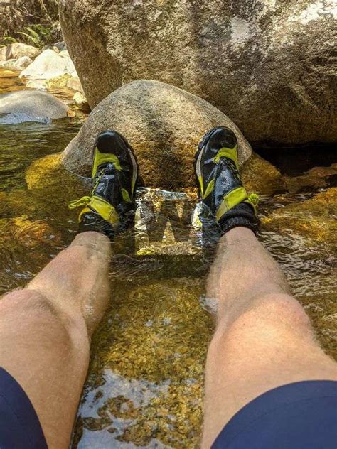 cut  mid height  high cut hiking boots