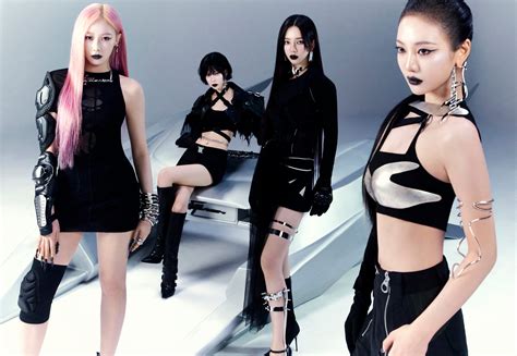 Watch: aespa Flaunts Their Confidence In "Whiplash" Comeback MV | Soompi