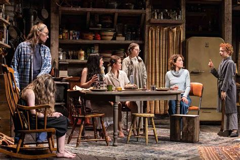 Grey House Review Laurie Metcalf Delights In Haunting Play With Heart