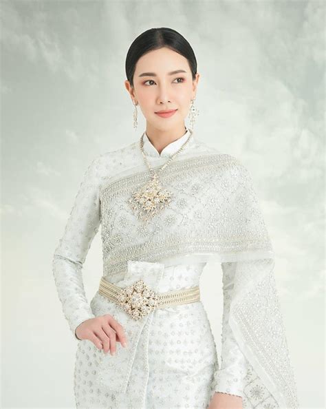 chut thai experience  beauty  elegance  thailands traditional