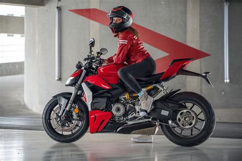 Essai De La Ducati Streetfighter V2 2022