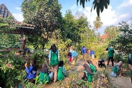 TOGA Untuk Masa Depan Sehat Gotong Royong Mahasiswa KKN Bersama Ibu