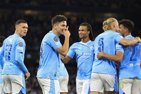 Manchester City Leva Susto Mas Vira Sobre O Estrela Vermelha E Estreia